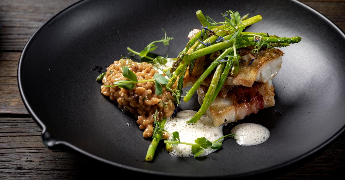 Recipe for Pike-perch fillet with Bavarian risotto and green asparagus