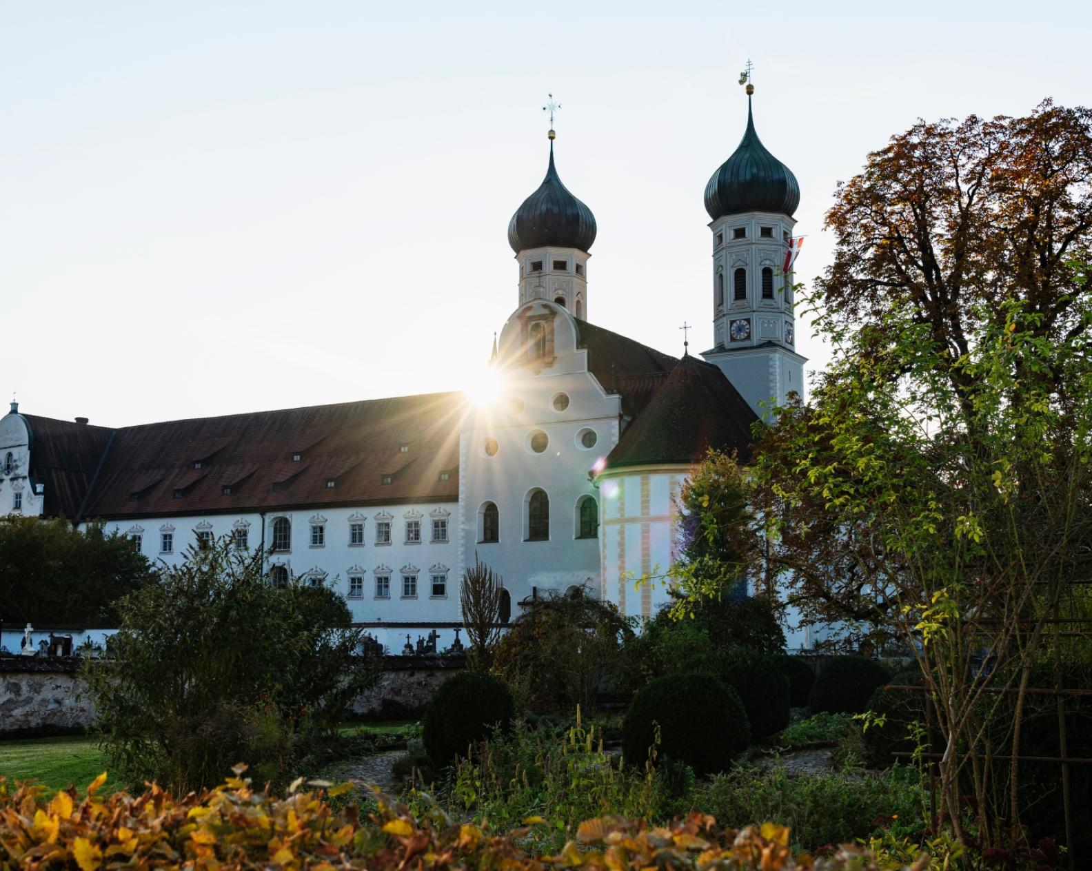 Kloster Benediktbeuern: Auf das Jahr 725 geht die Gründung des Klosters Benediktbeuern zurück
